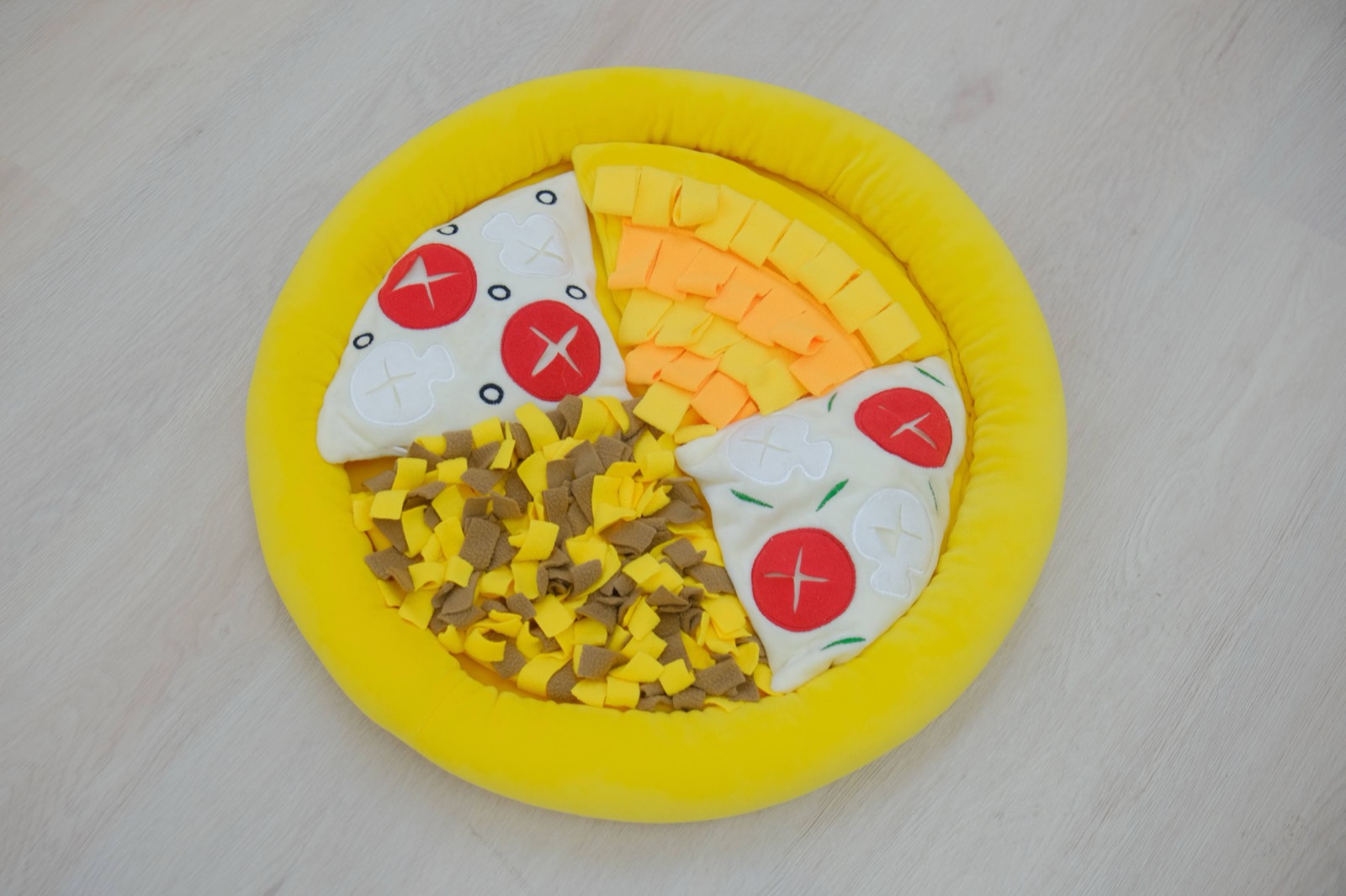 ピザタイプのノーズワークマット